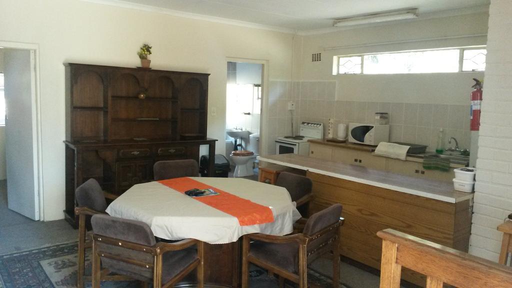 Boer En Brit Self Catering Accommodation Guesthouse Ladysmith Exterior foto